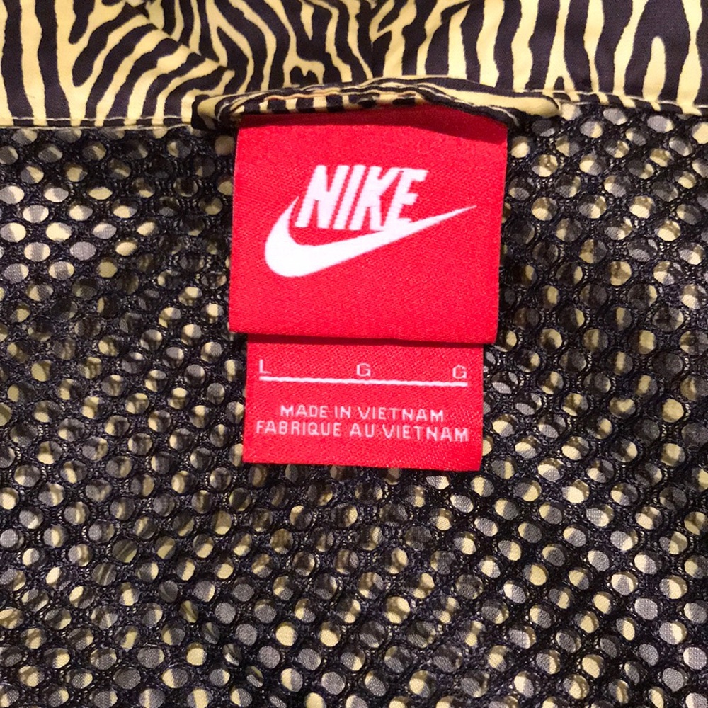 Nike RARE pouch windbreaker - Picture 8 of 8